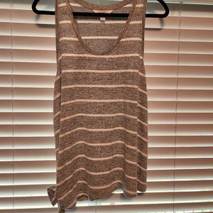 Market and Spruce tank Size XL